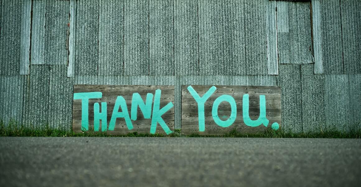 „Thank you“ Schrift in Türkis